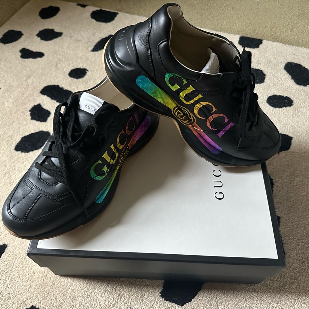 Gucci Rhyton Black Sneakers with iridescent Logo